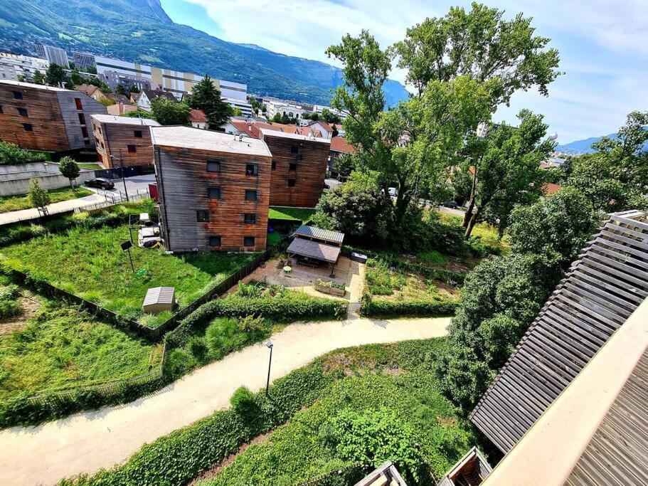 Grand Appartement Avec Vue Magnifique - Vercors - Une Experience Unique - Wifi Gratuit Гренобъл Екстериор снимка