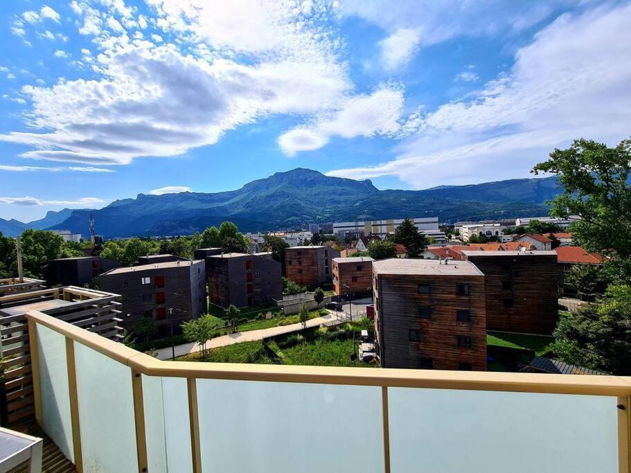 Grand Appartement Avec Vue Magnifique - Vercors - Une Experience Unique - Wifi Gratuit Гренобъл Екстериор снимка